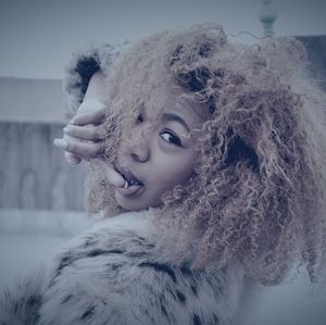 Meet your Posher, Leona